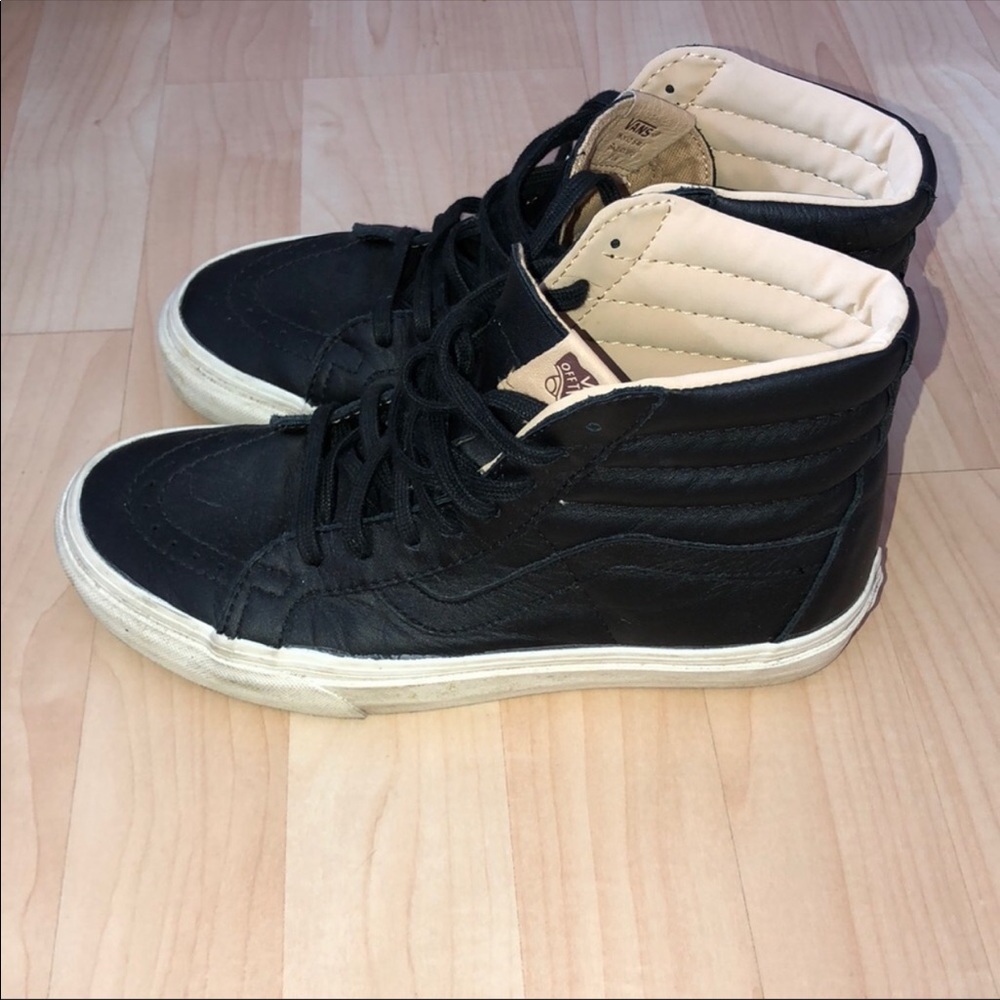 Vans Leather Hightops 7.5